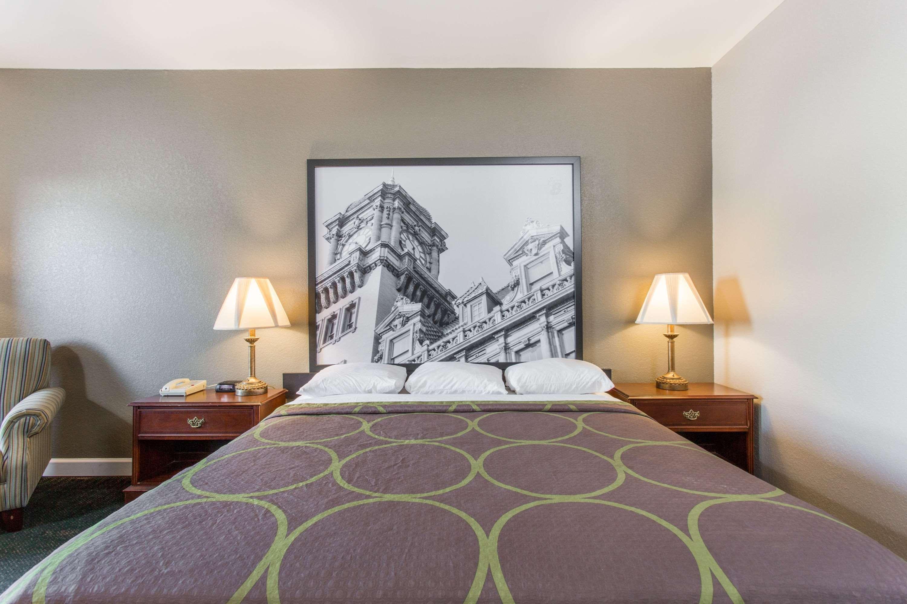 Super 8 By Wyndham