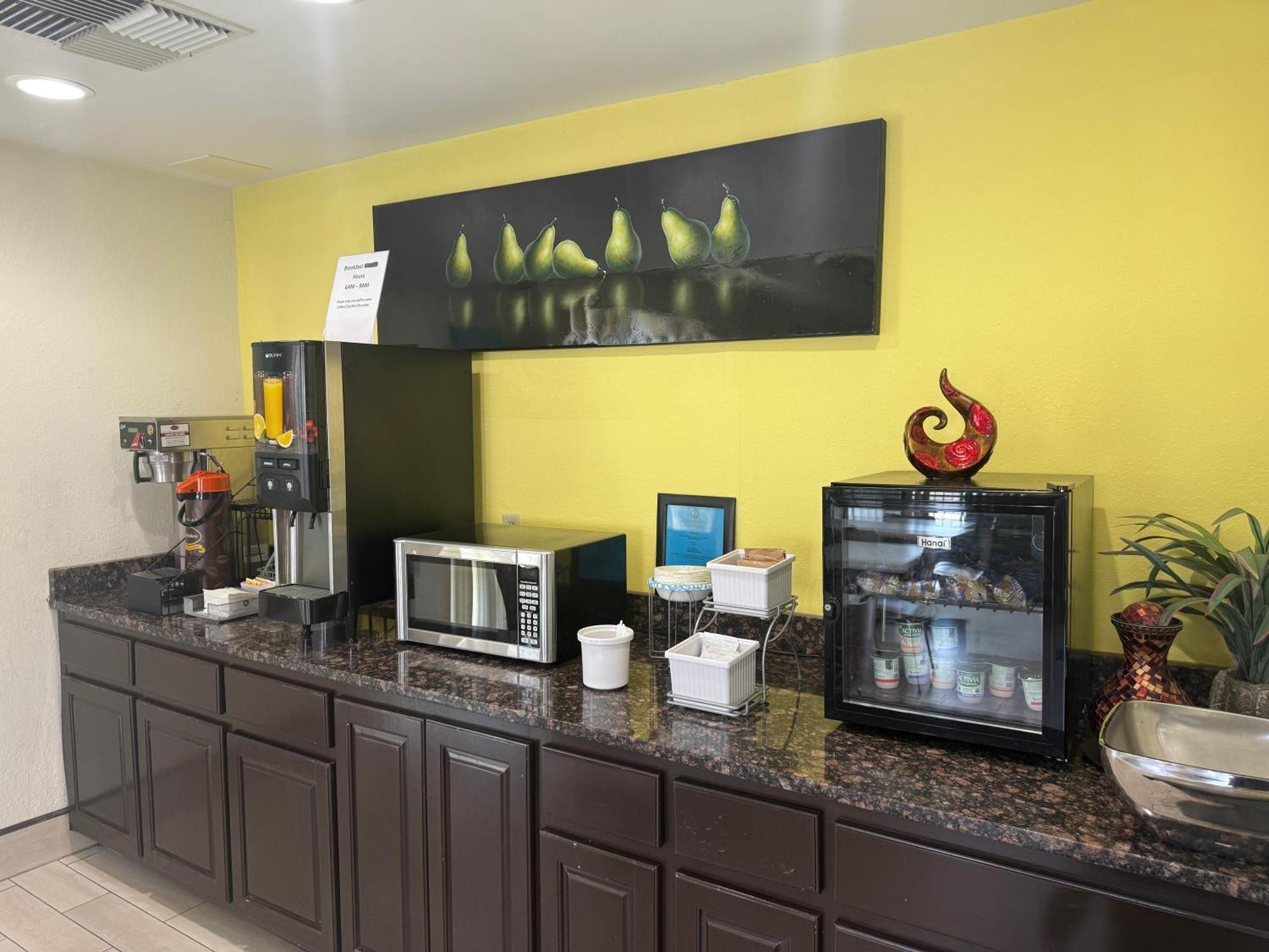 Super 8 By Wyndham Petersburg