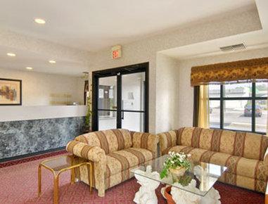 Super 8 By Wyndham Petersburg